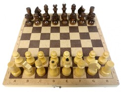 Шахматы лакированный с доской 29*29 см.